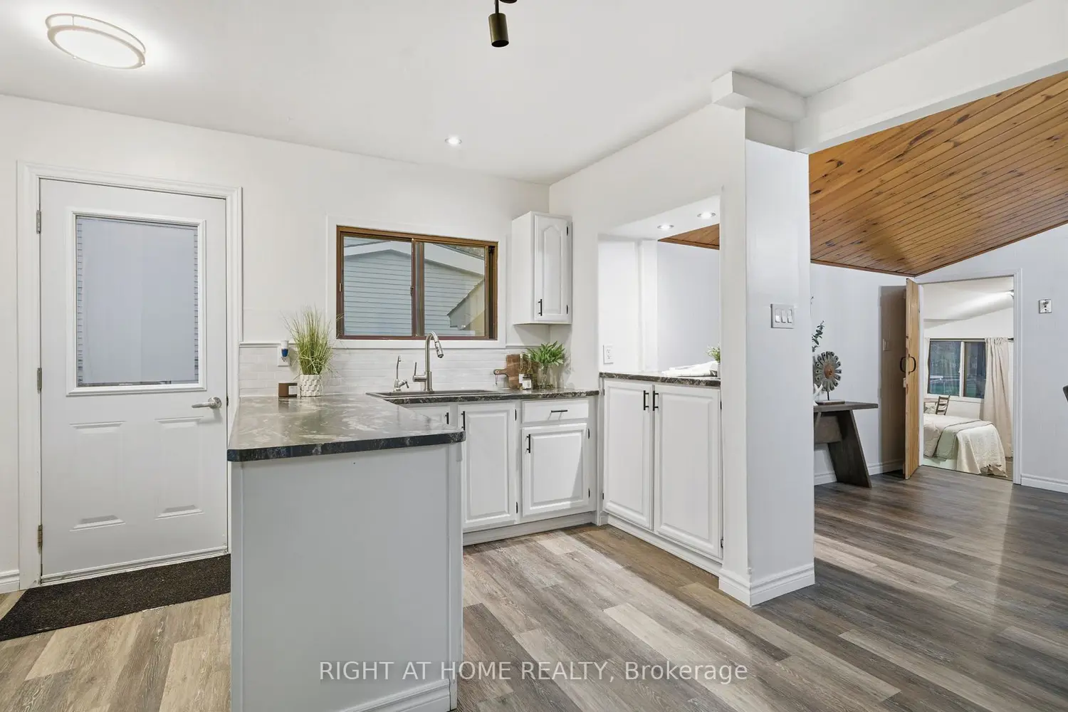 Additional image 9 of 49 River Road