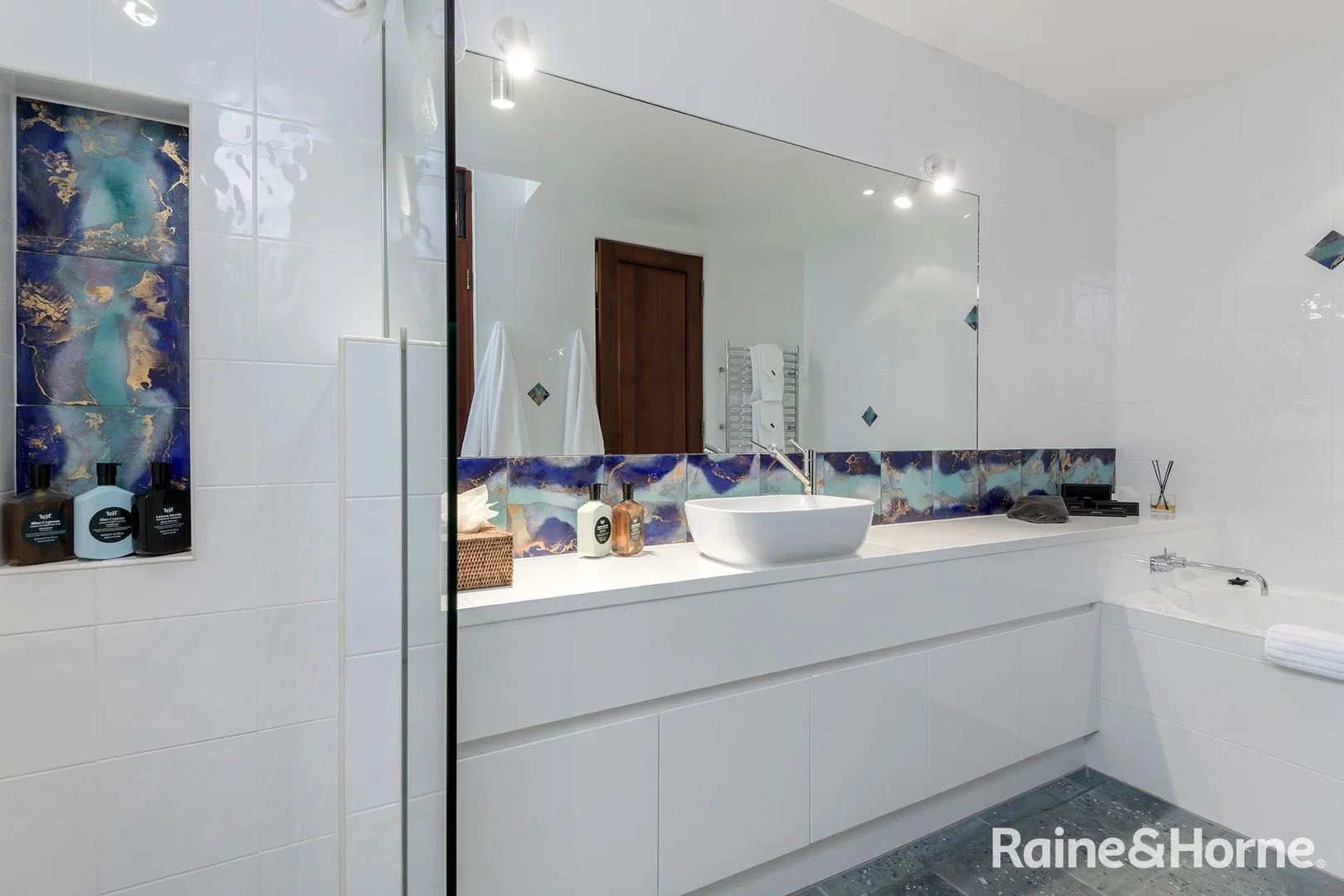 Additional image 17 of 44 Island Point Road, Port Douglas QLD 4877