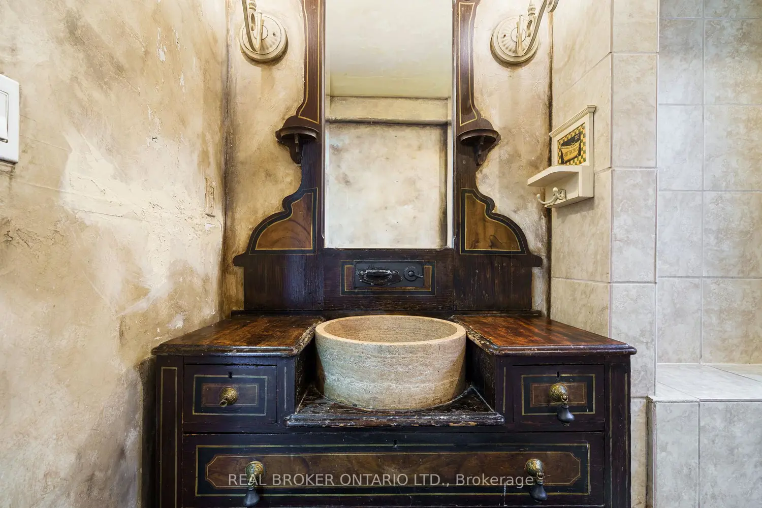 Additional image 14 of 125 Grant Avenue