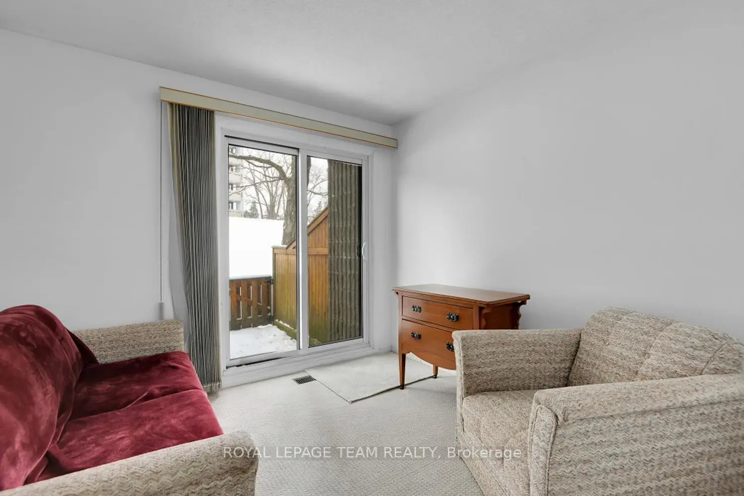 Additional image 10 of 1137 Ambleside Drive 16