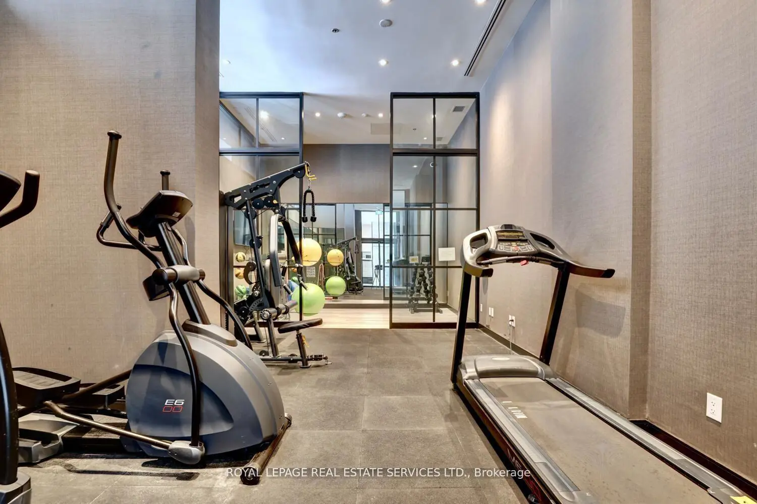 Additional image 19 of 3005 Pine Glen Road 712