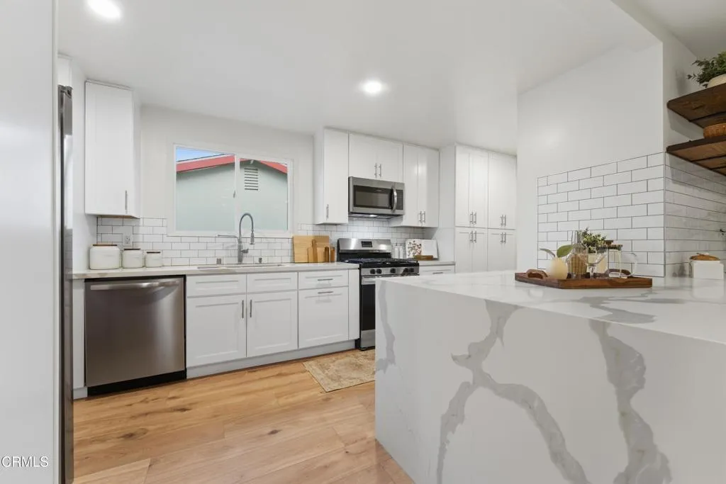 Additional image 93 of 22718 Cantlay Street, West Hills, CA 91307