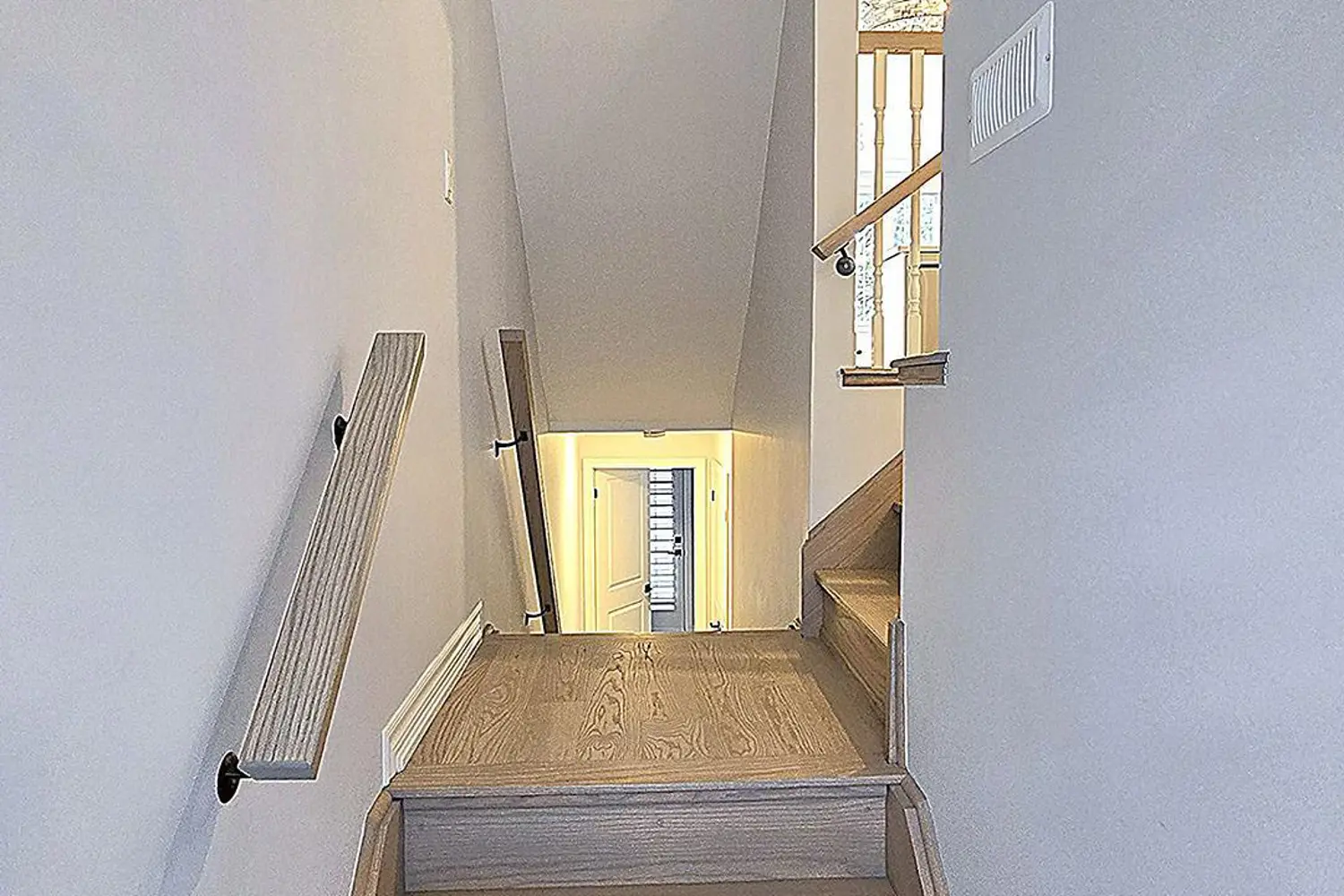 Additional image 11 of 43 Mantello Drive