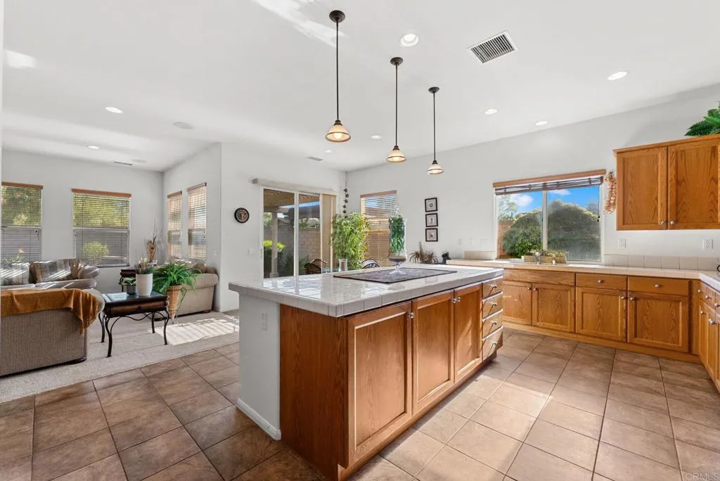 Additional image 95 of 241 Melbourne Glen, Escondido, CA 92026