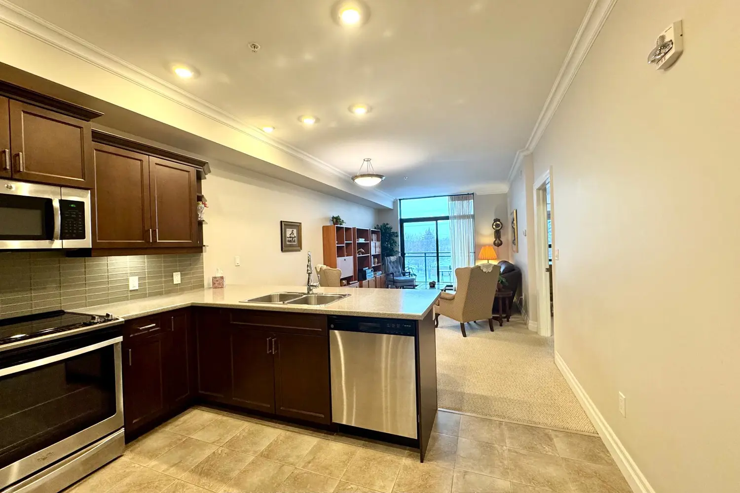 Additional image 5 of 3290 New Street 309