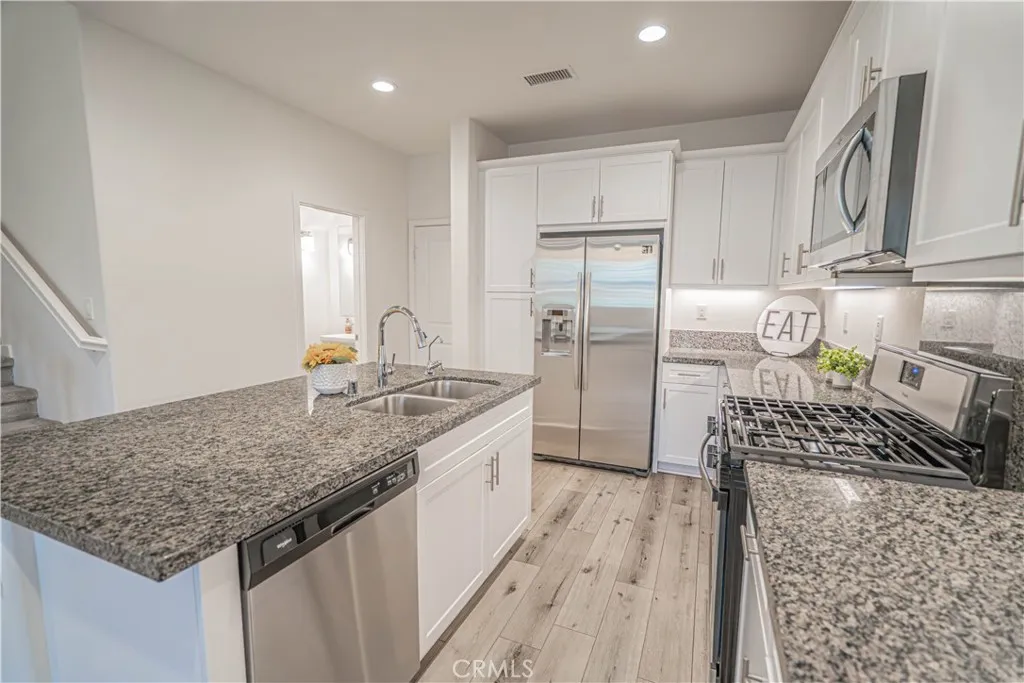 Additional image 66 of 28706 Jardineras Dr, Valencia, CA 91354