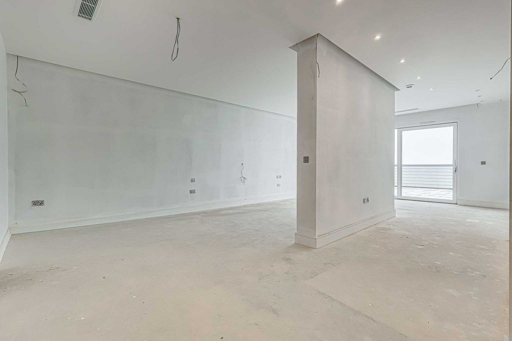 Additional image 22 of 3 bed penthouse for saleBeech Road, Benfleet SS7