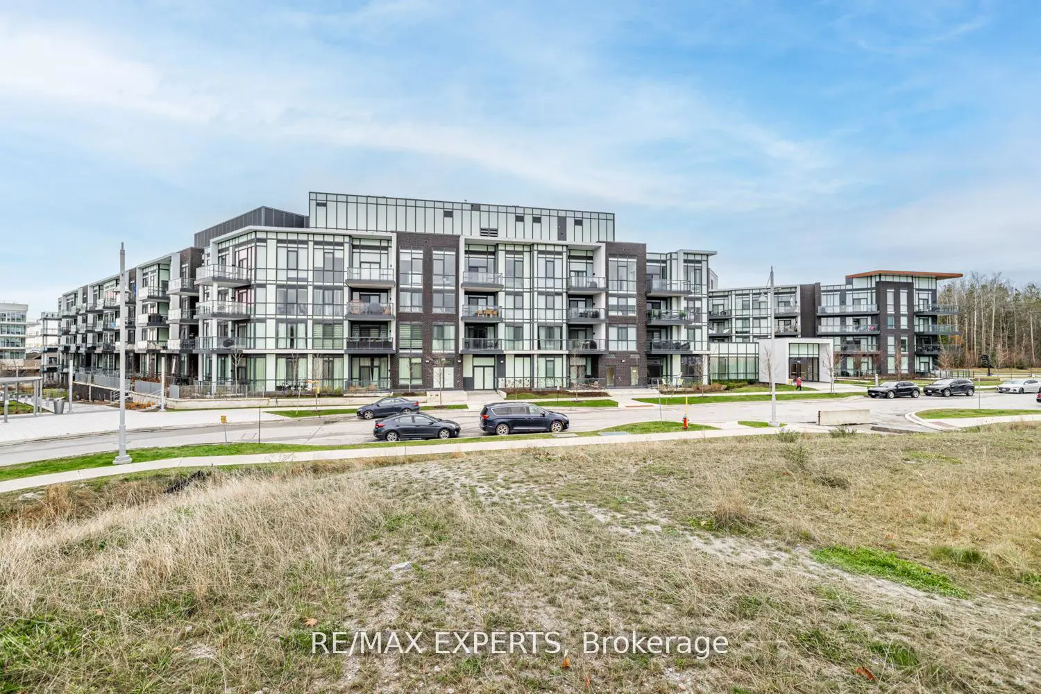 Additional image 17 of 415 Sea Ray Avenue 105