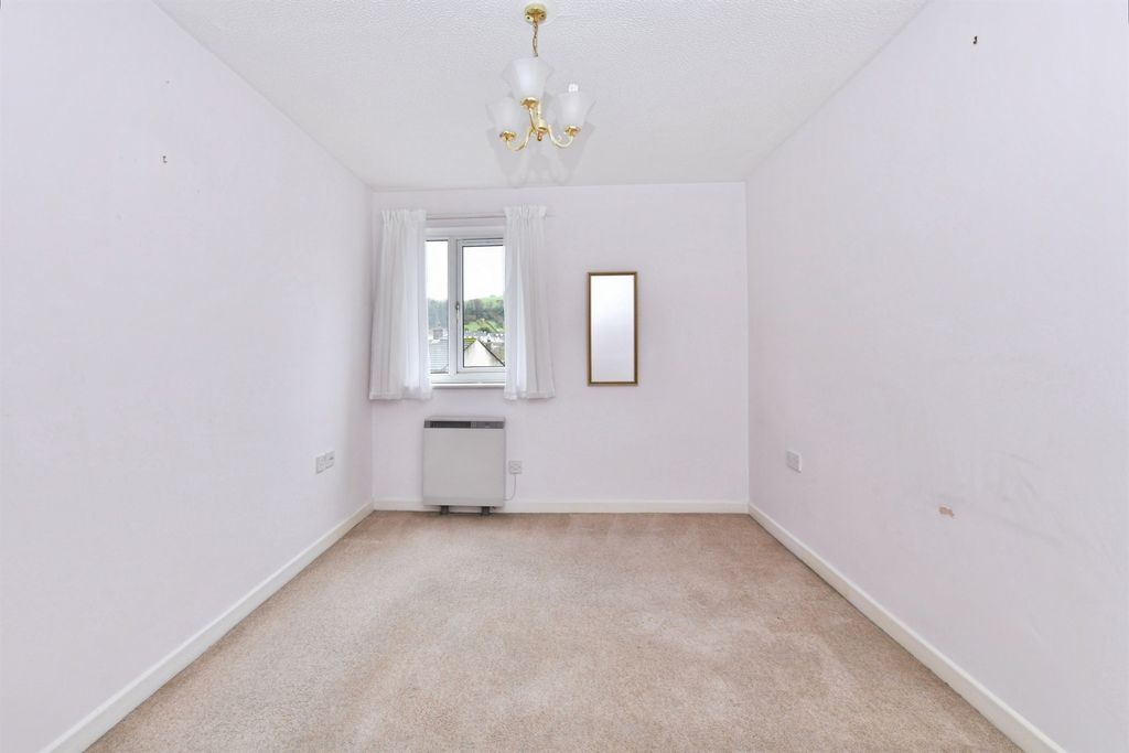 Additional image 10 of 2 bed flat for saleMudge Way, Plymouth PL7