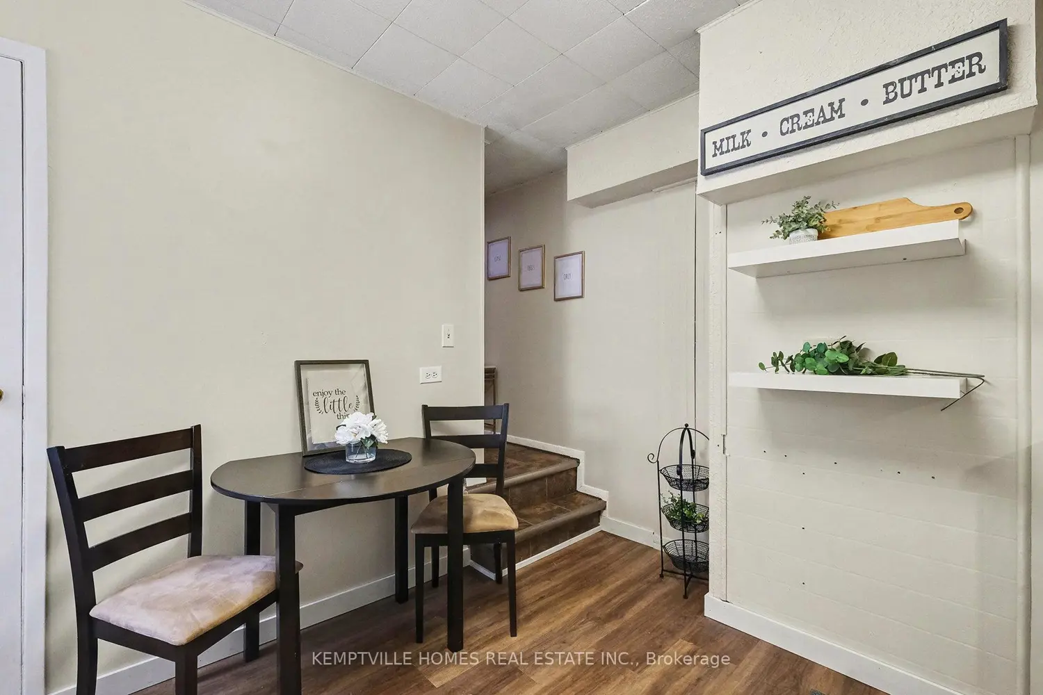 Additional image 8 of 803 St Lawrence Street