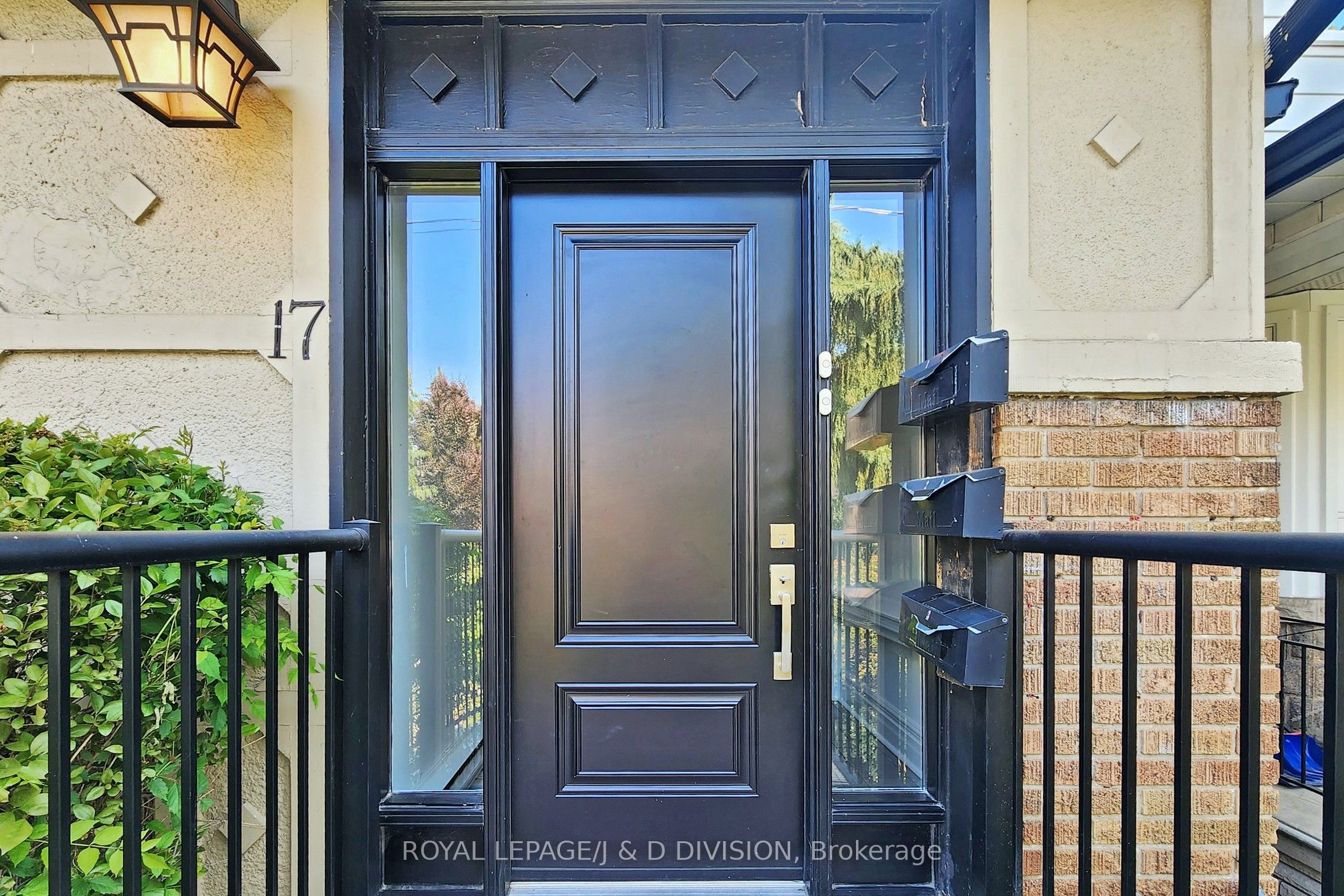 Additional image 3 of Upper-17 Humewood Drive, Toronto, ON, M6C 2W3