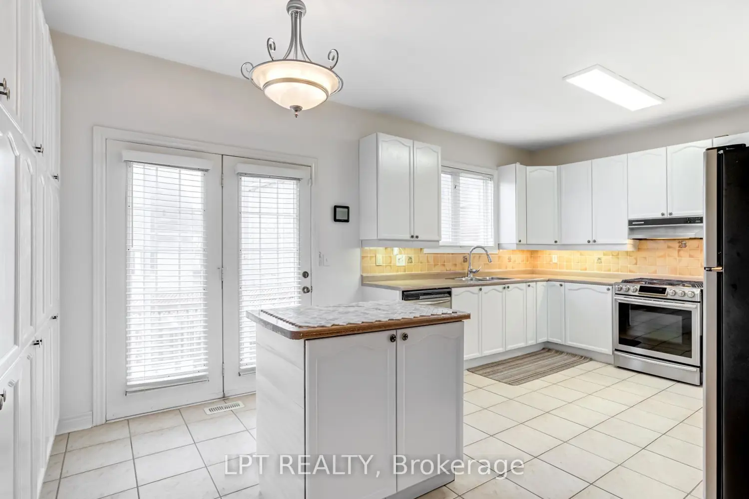 Additional image 6 of 19 Treeline Boulevard