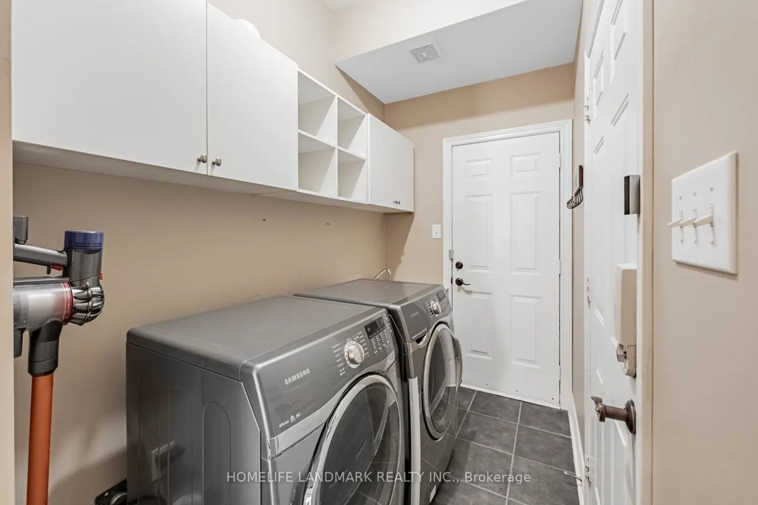 Additional image 14 of 2481 Whistling Springs Crescent