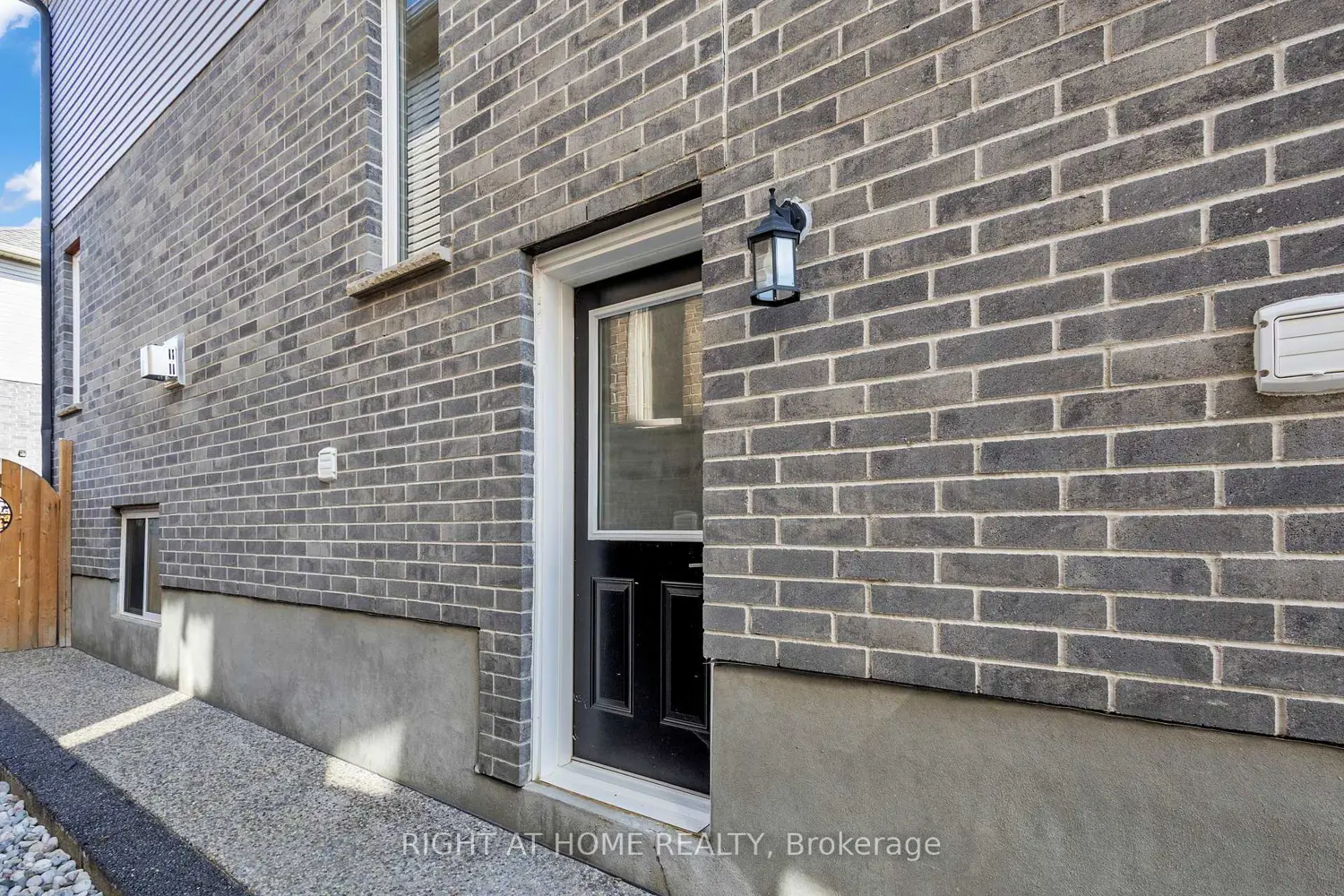 Additional image 14 of 321 Carriage Way