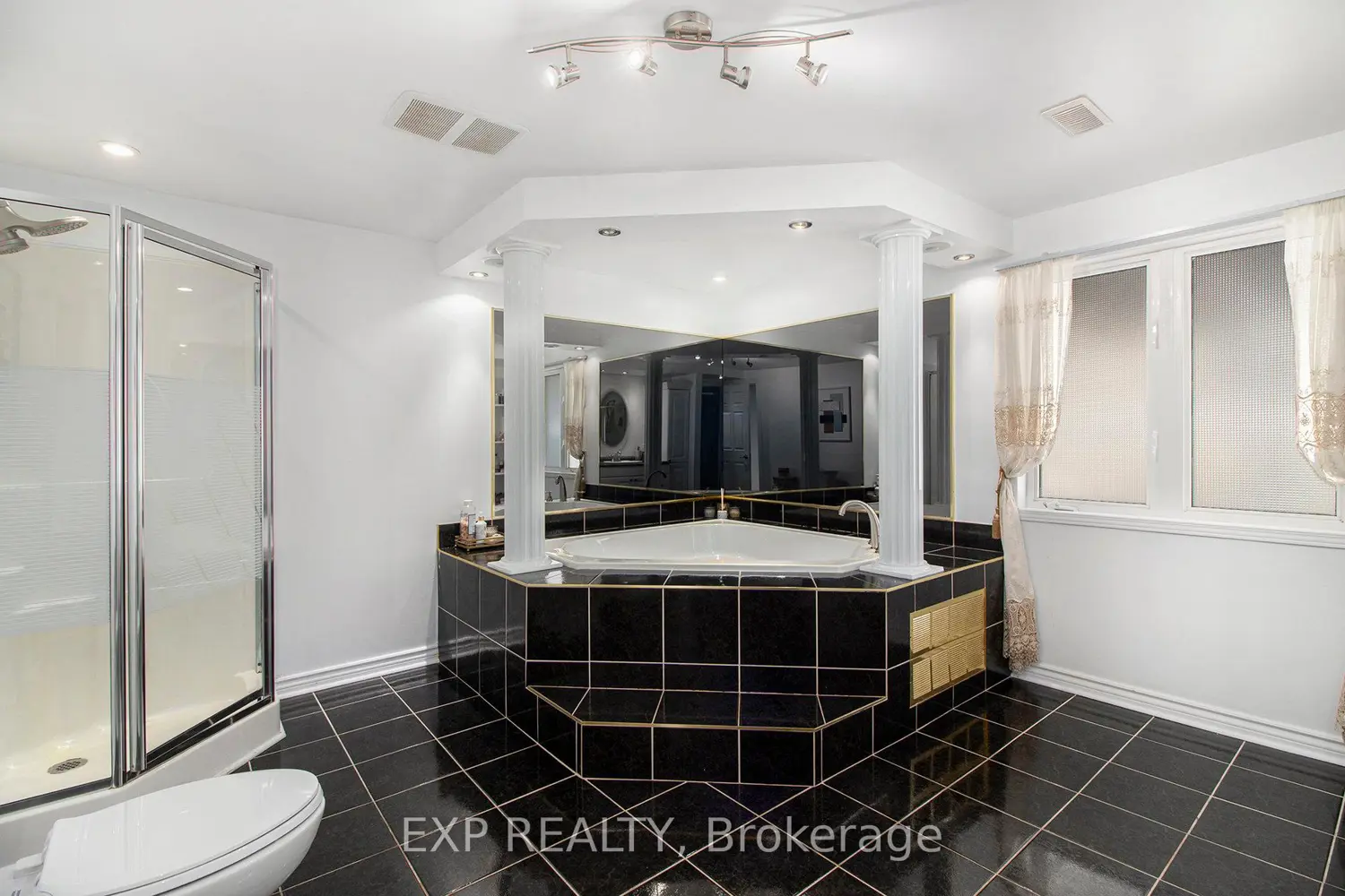 Additional image 10 of 234 Sandra Crescent