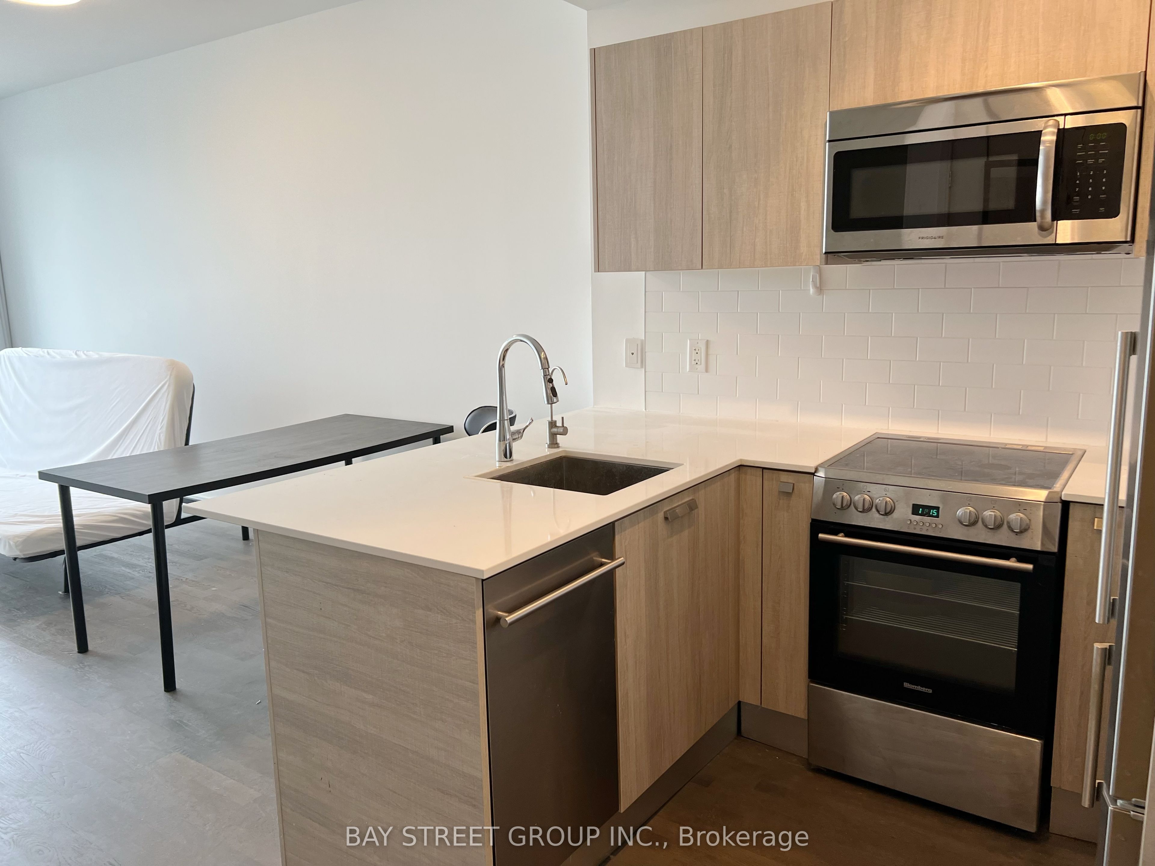 Additional image 5 of 718-57 St Joseph Street, Toronto, ON, M5S 0C5