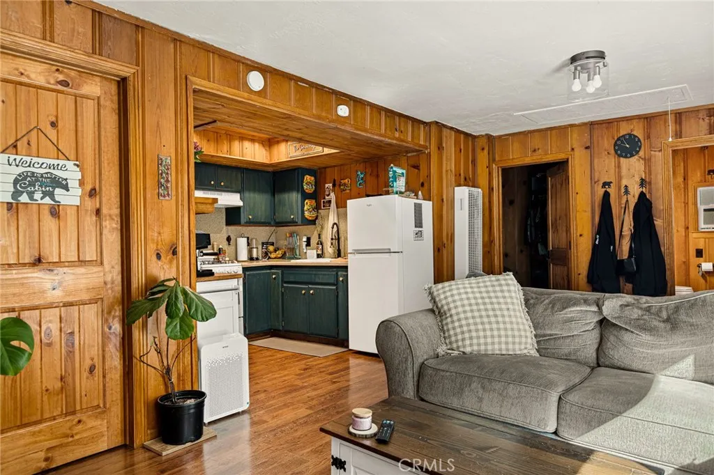 Additional image 36 of 32135 West Drive, Running Springs, CA 92382