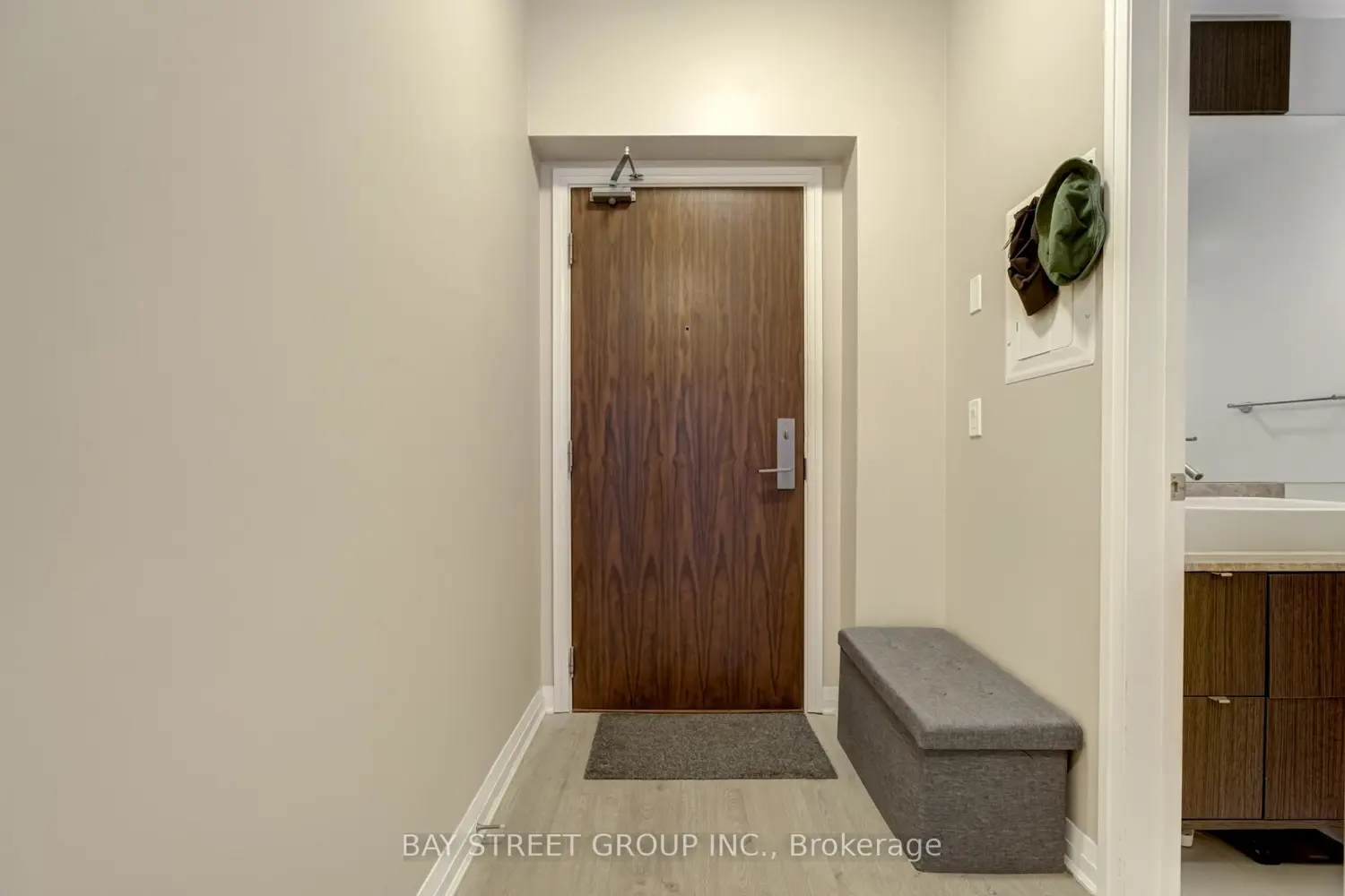 Additional image 3 of 8 Mercer Street 909