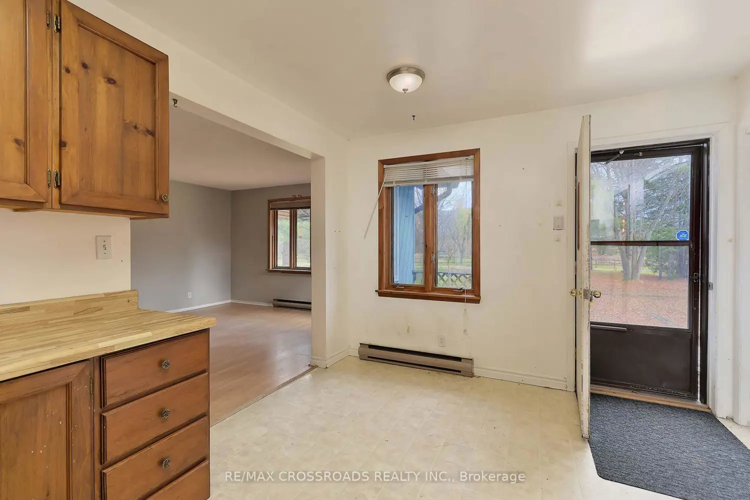 Additional image 3 of 2726 9Th Line