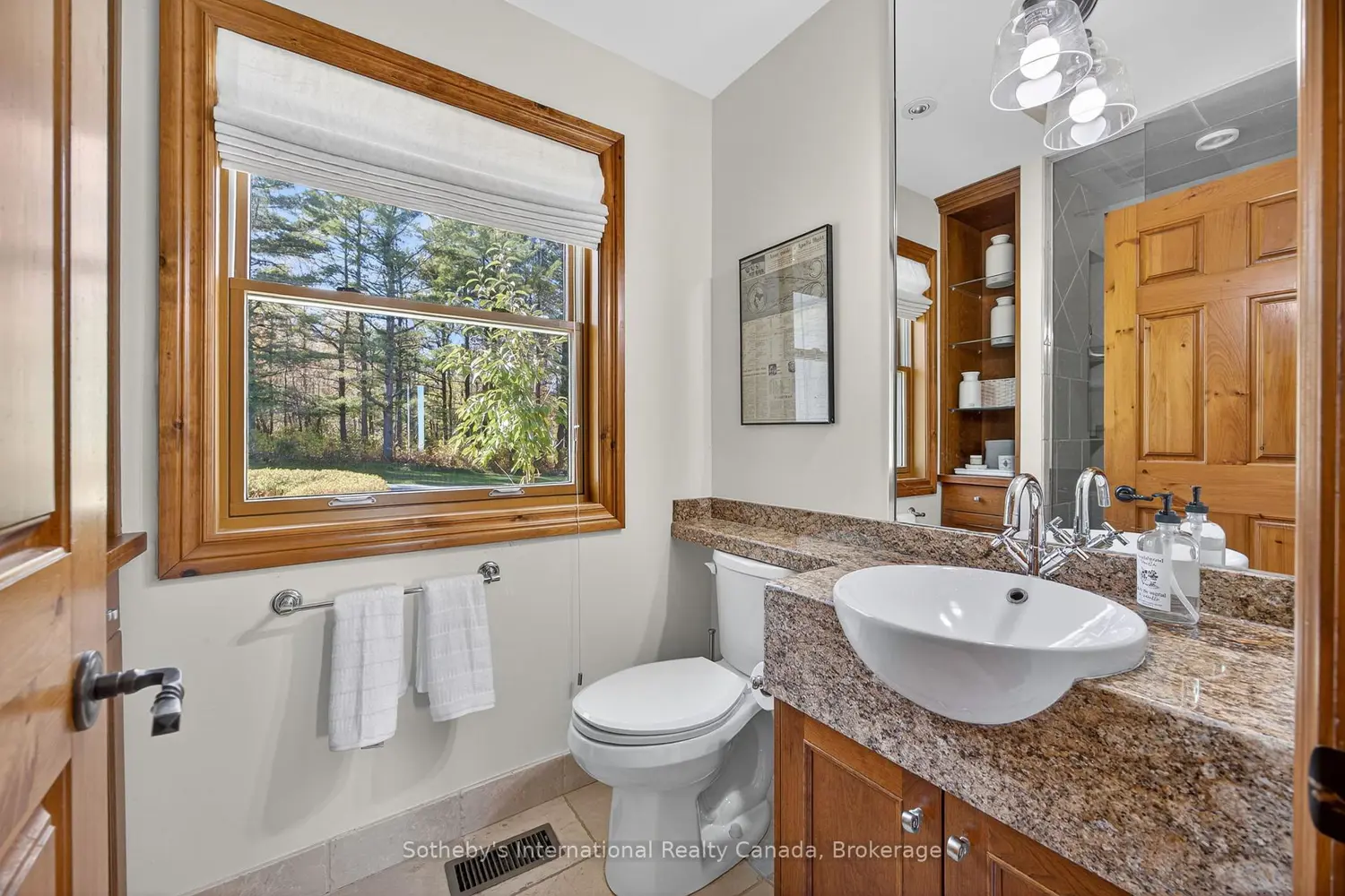 Additional image 5 of 589374 19 Grey Road