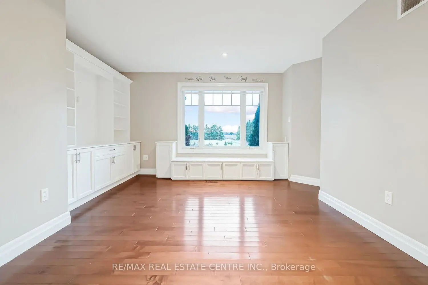 Additional image 6 of 294288 8Th Line