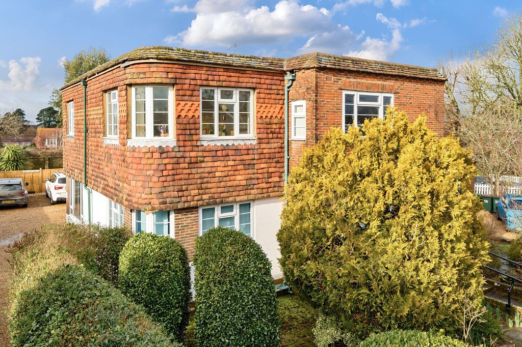 3 bed flat for saleRectory Road, Storrington RH20
