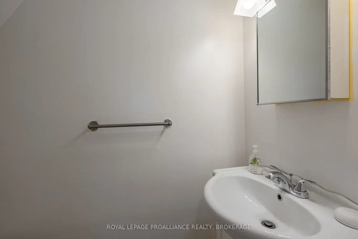 Additional image 16 of 687 Harrow Place