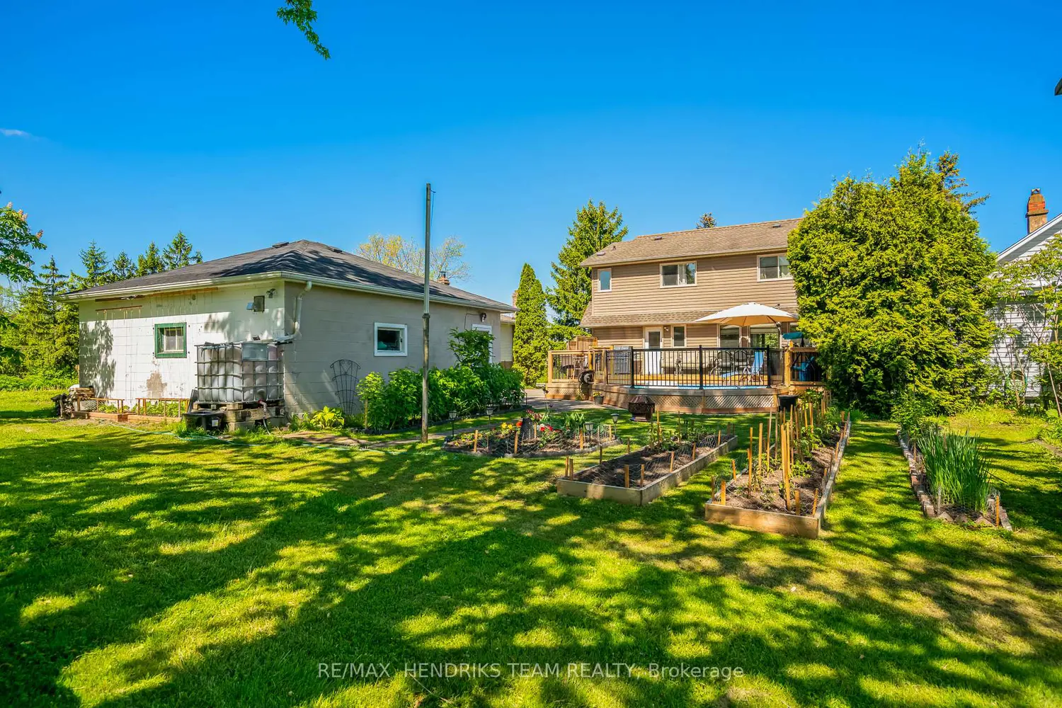 Additional image 16 of 415 Riverside Drive