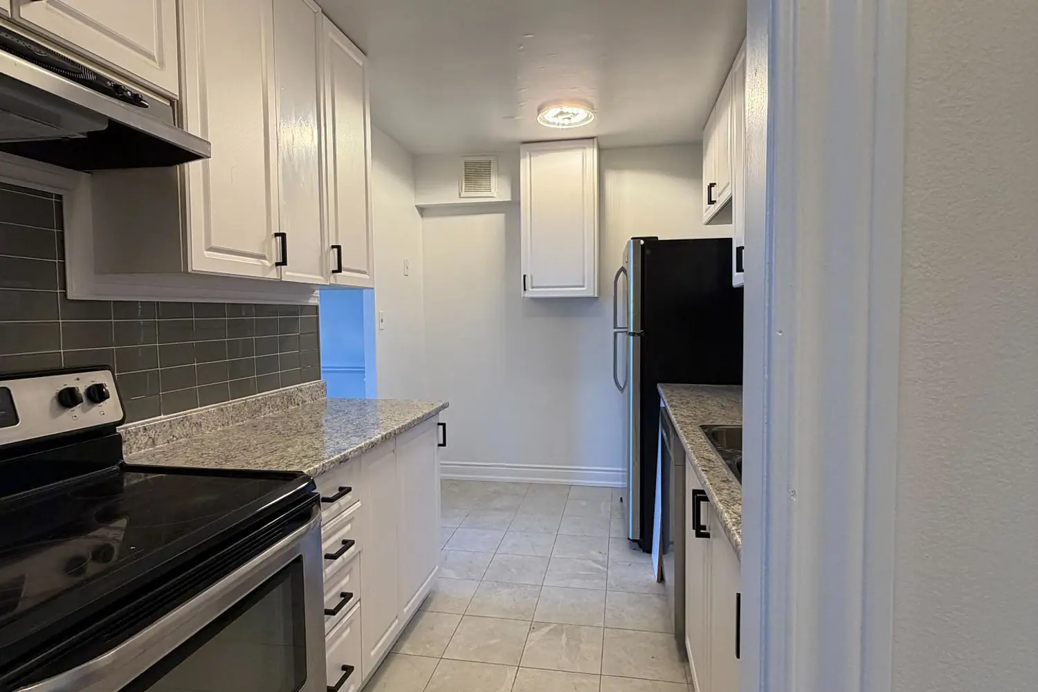 Additional image 11 of 335 Driftwood Avenue 909