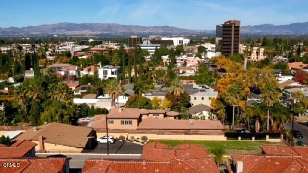 Additional image 8 of 18315 Columbus Circle, Los Angeles, CA 91356