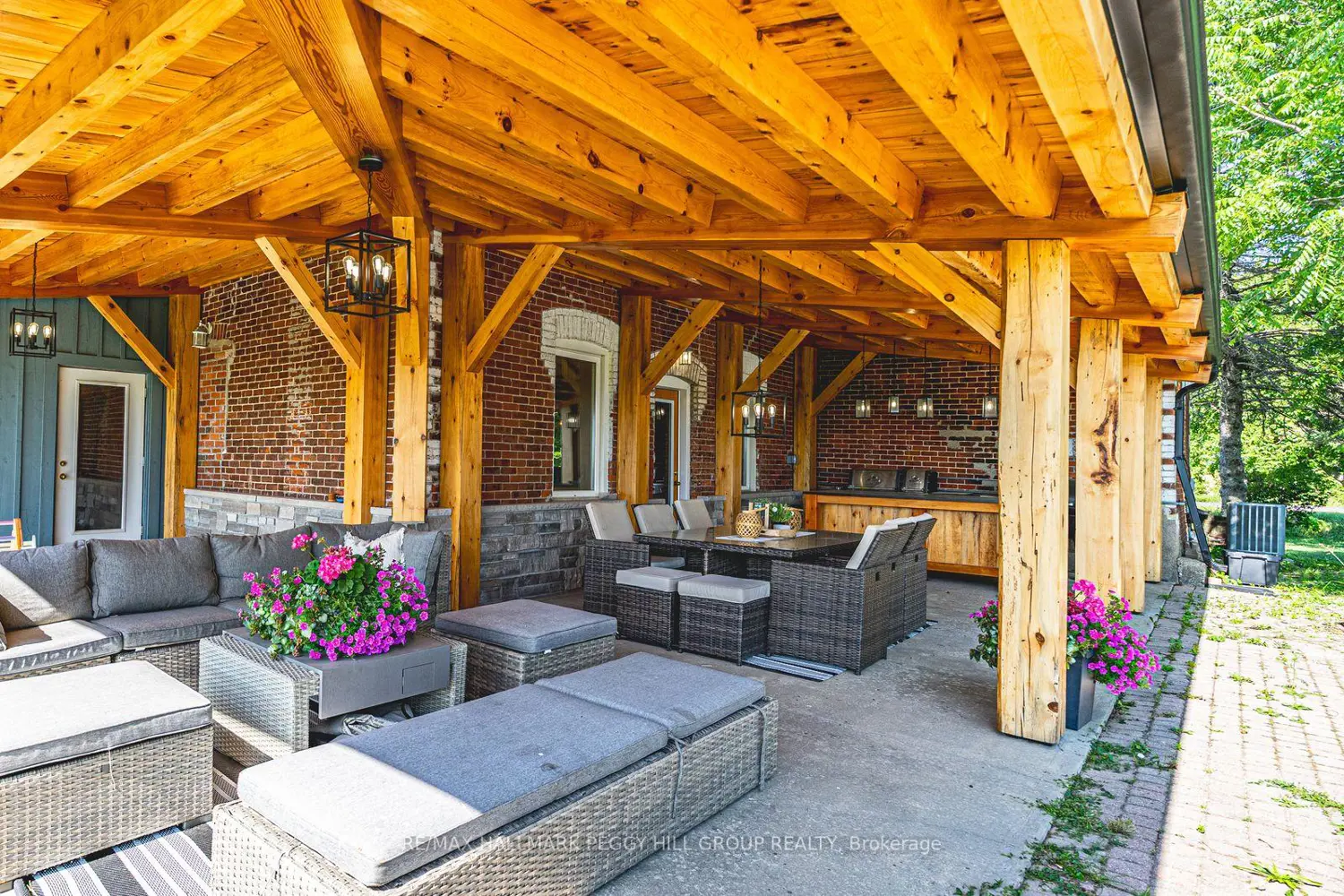 Additional image 12 of 8464 6Th Line