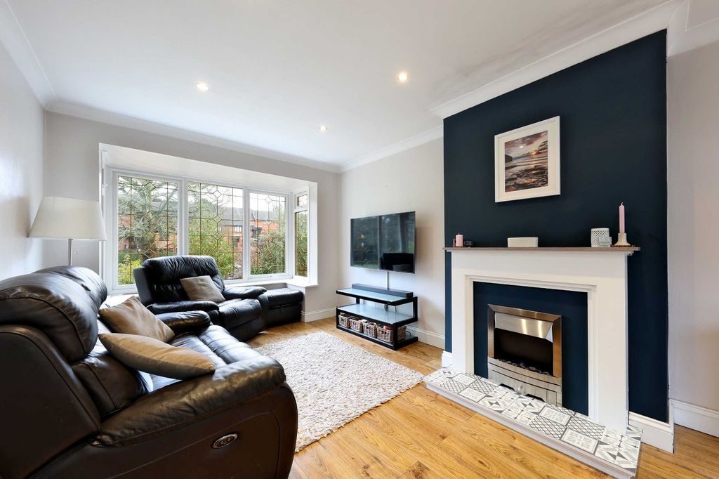 Additional image 2 of 3 bed semi-detached house for saleLower Lodge Lane, Hazlemere, Buckinghamshire HP15