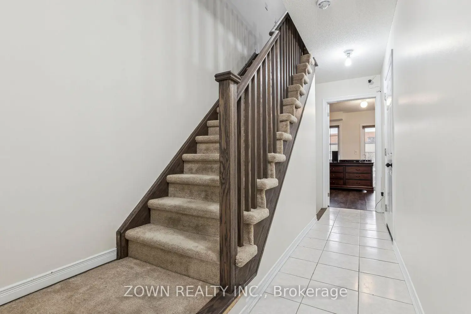 Additional image 2 of 31 Healthcote Lane