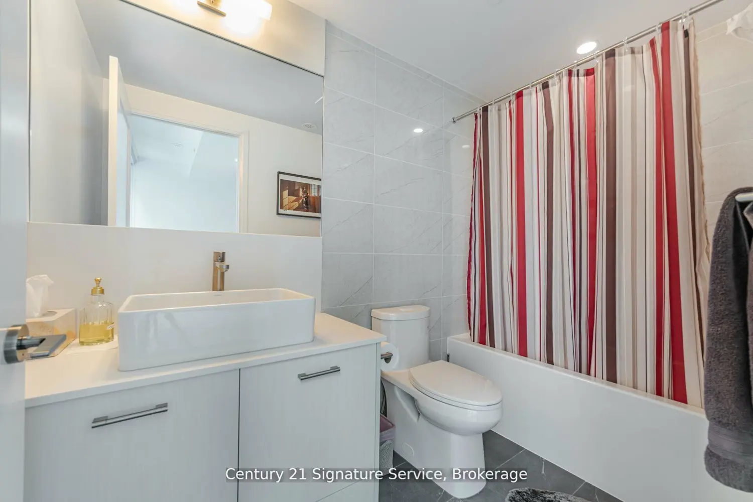 Additional image 7 of 101 Erskine Avenue Th05