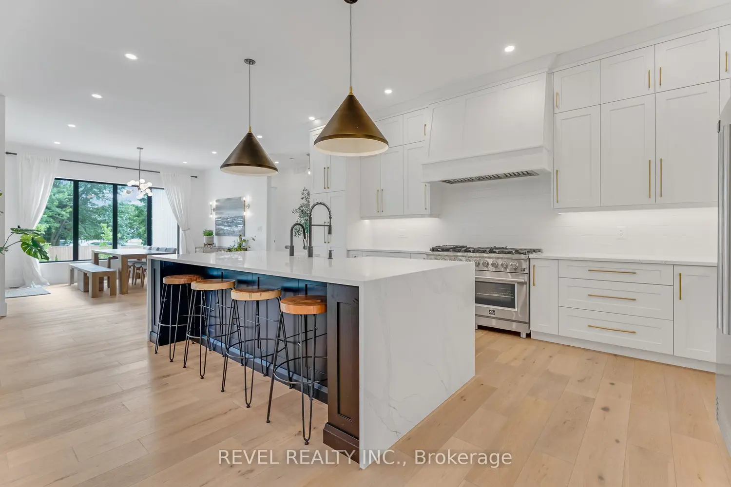 Additional image 5 of 4678 Lobsinger Line