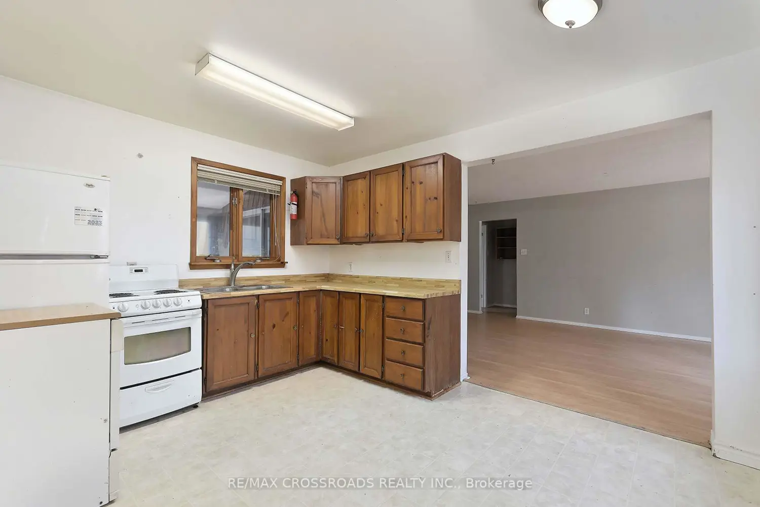 Additional image 4 of 2726 9Th Line