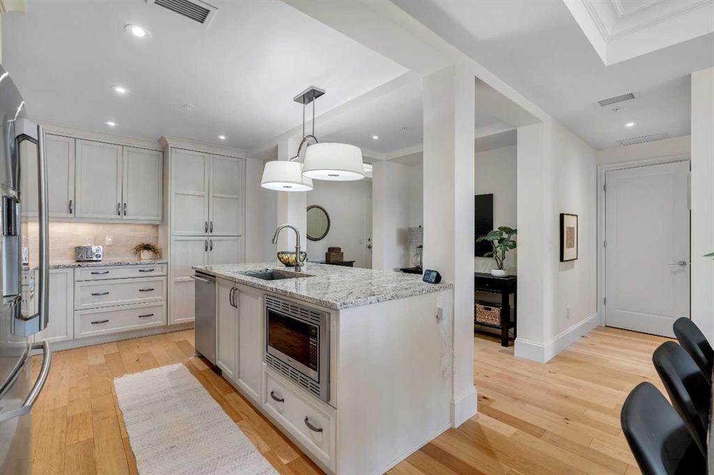 Additional image 6 of 401-221 Quarry Way SE, Calgary, AB, T2C 5M7