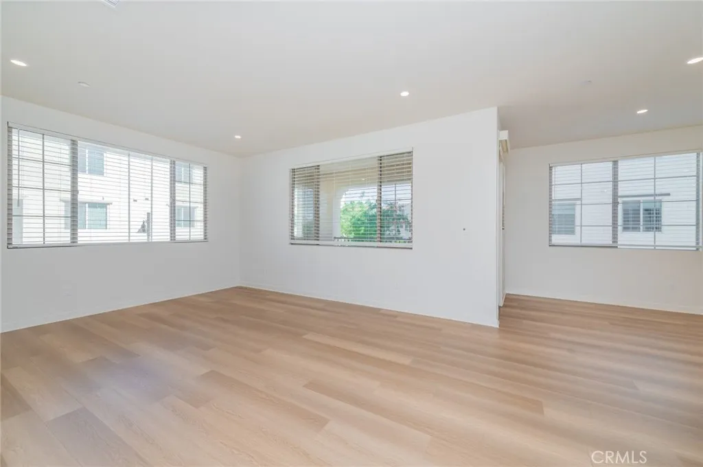 Additional image 52 of 723 Spring Garden Gdn, Irvine, CA 92618