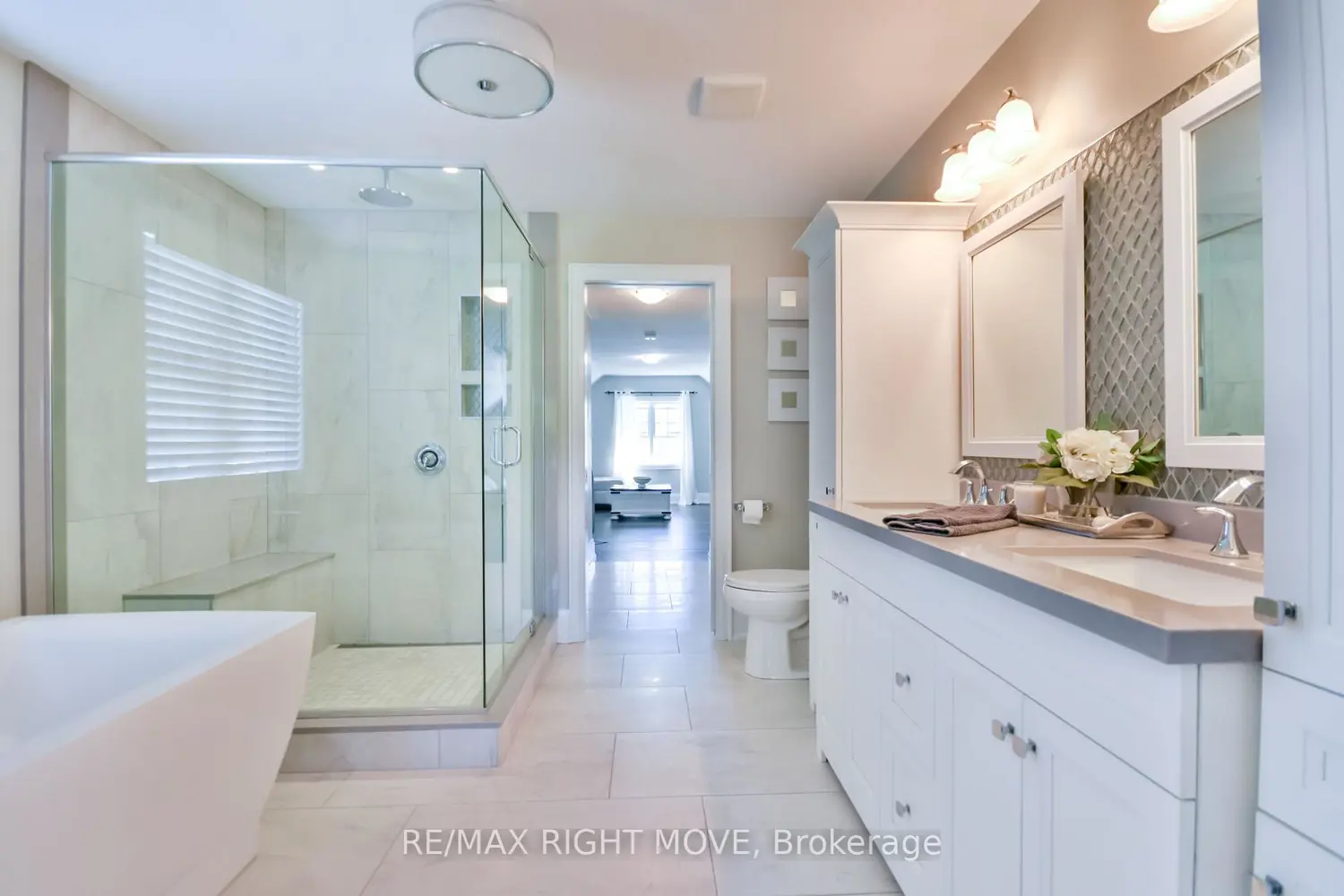 Additional image 11 of 2448 Stockdale Road