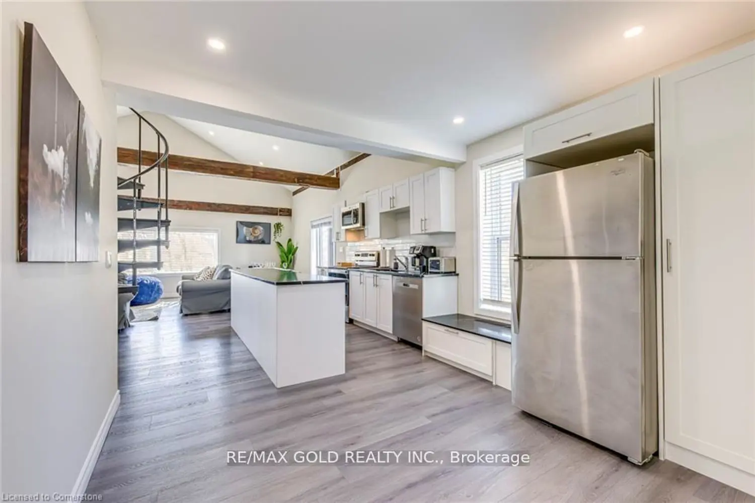 Additional image 3 of 3590 Lakeshore Road