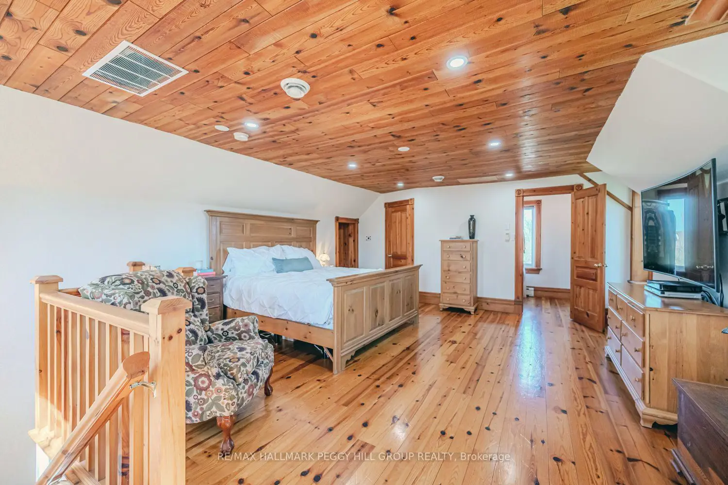 Additional image 11 of 8464 6Th Line