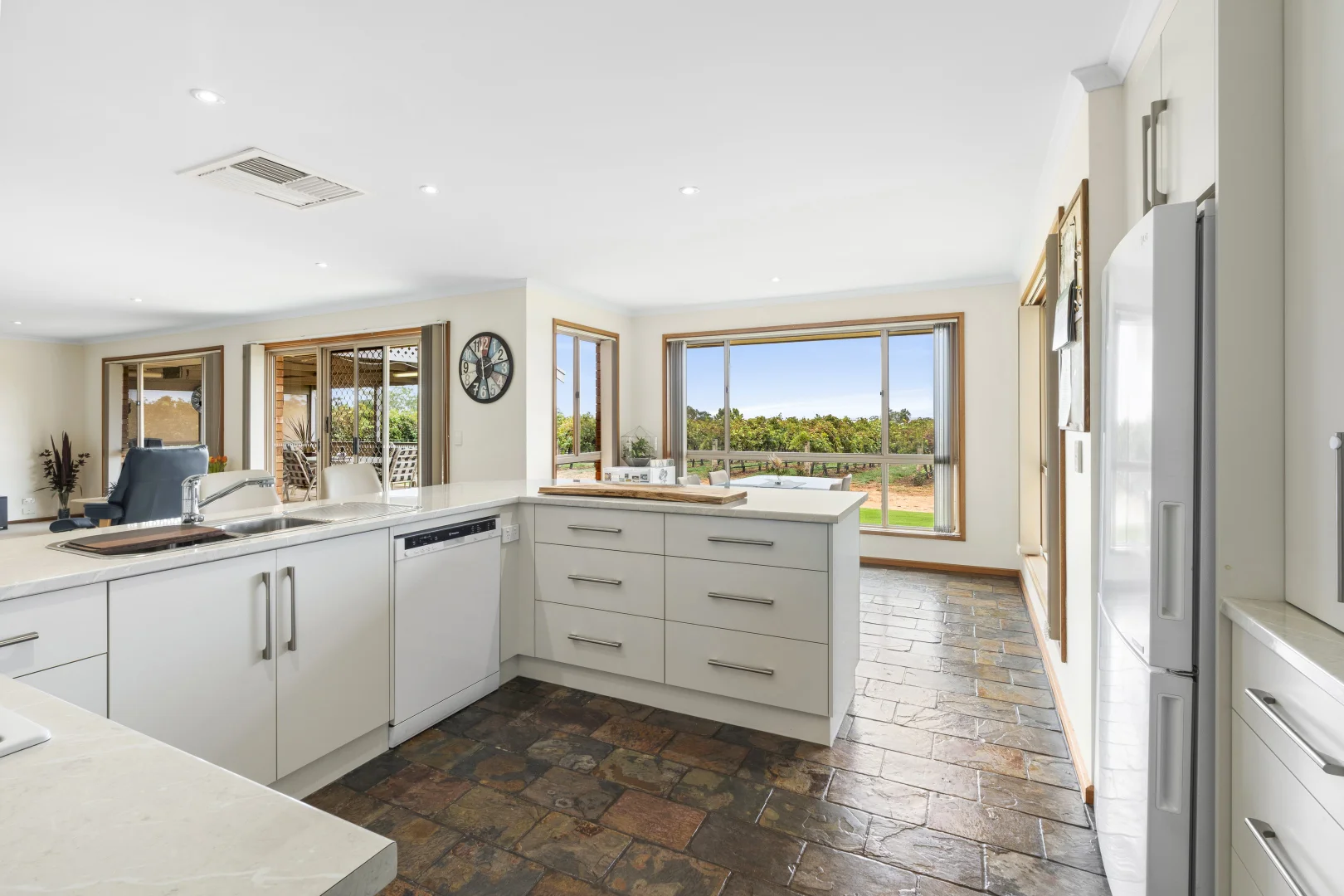 Additional image 14 of 17324 Sturt Highway, Barmera SA 5345