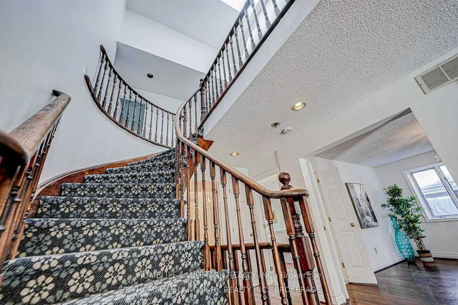 Additional image 9 of 44 Frontenac Avenue