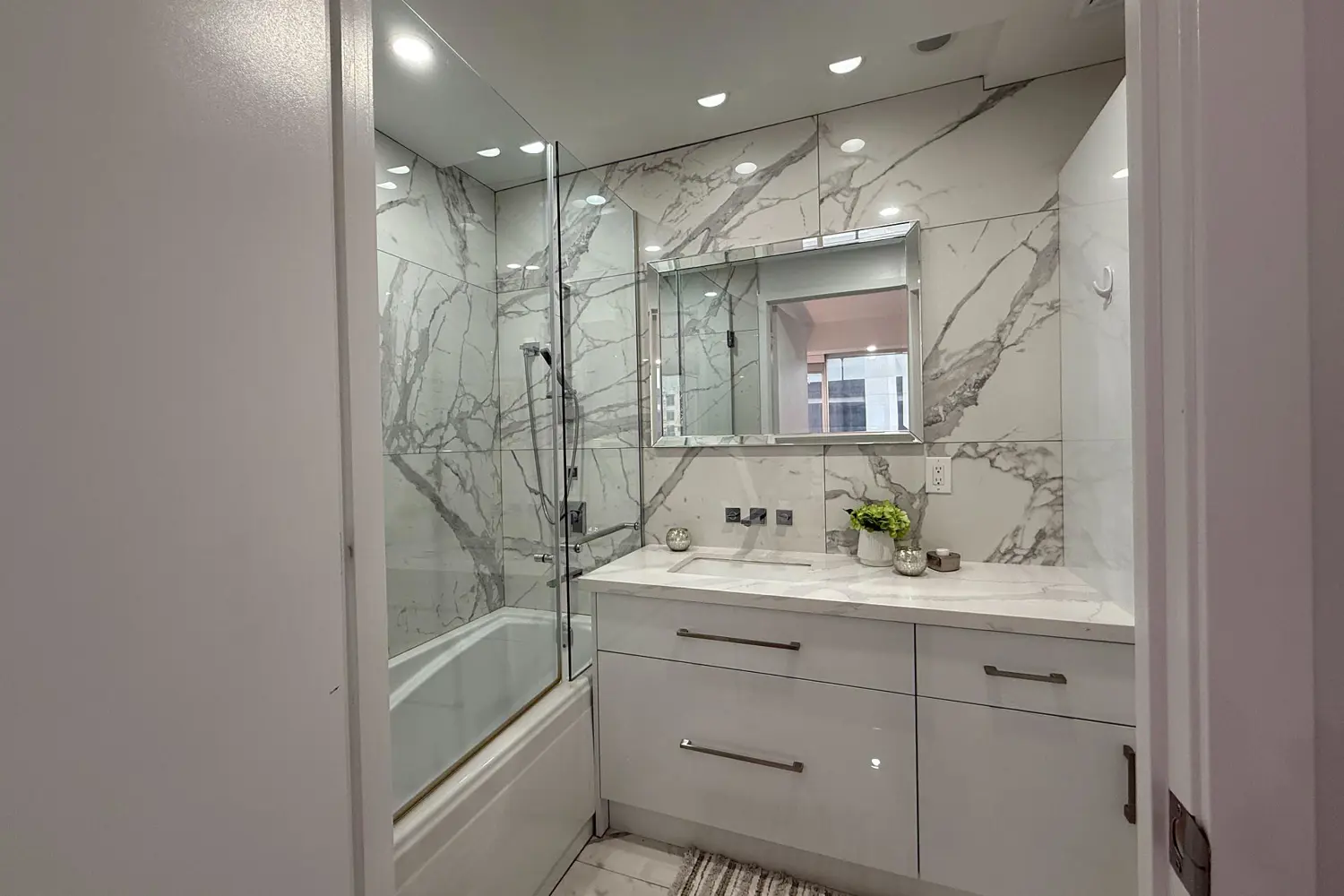 Additional image 12 of 1 Bloor Street 1508