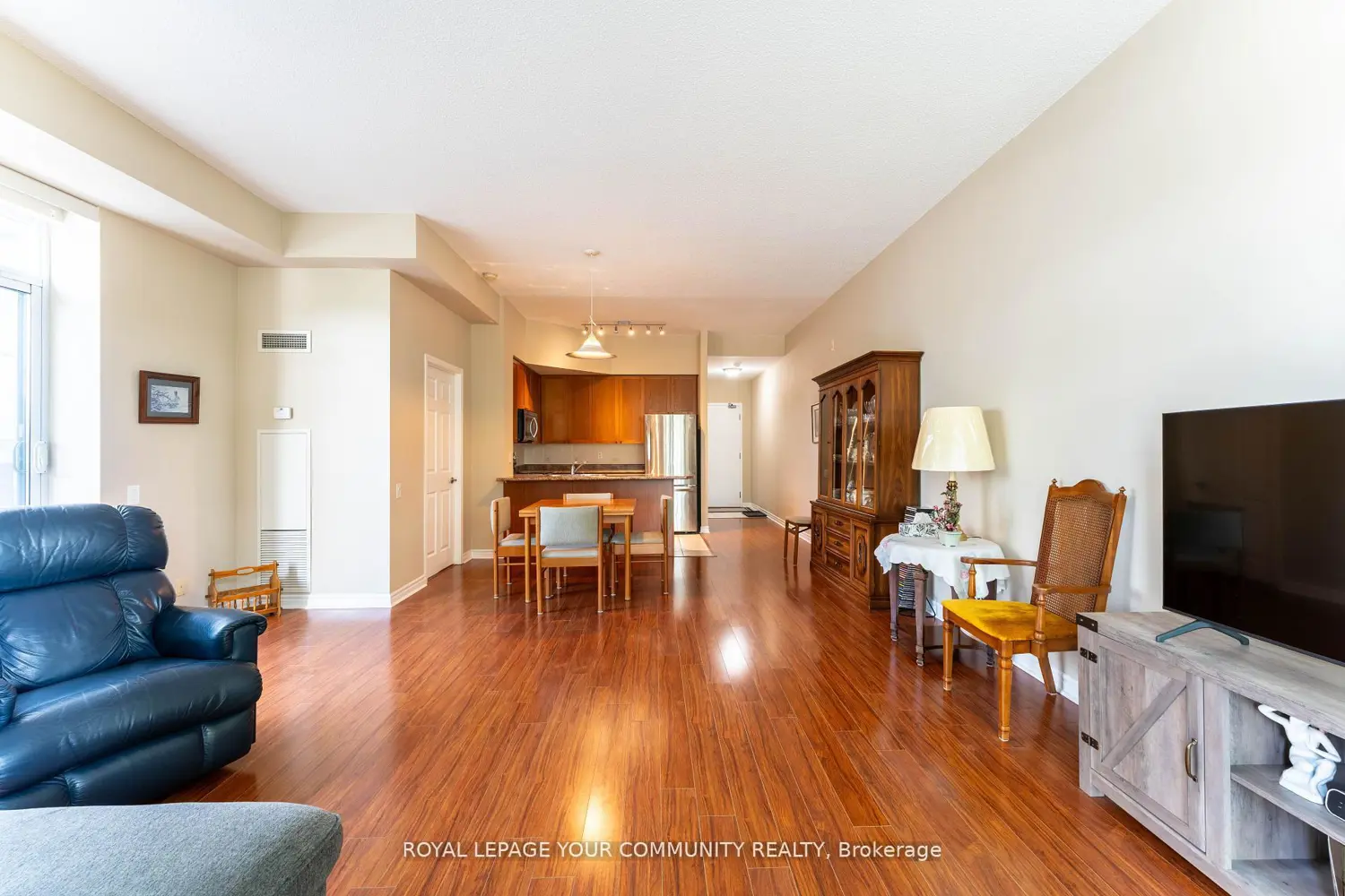 11121 Yonge Street 110 photo 5