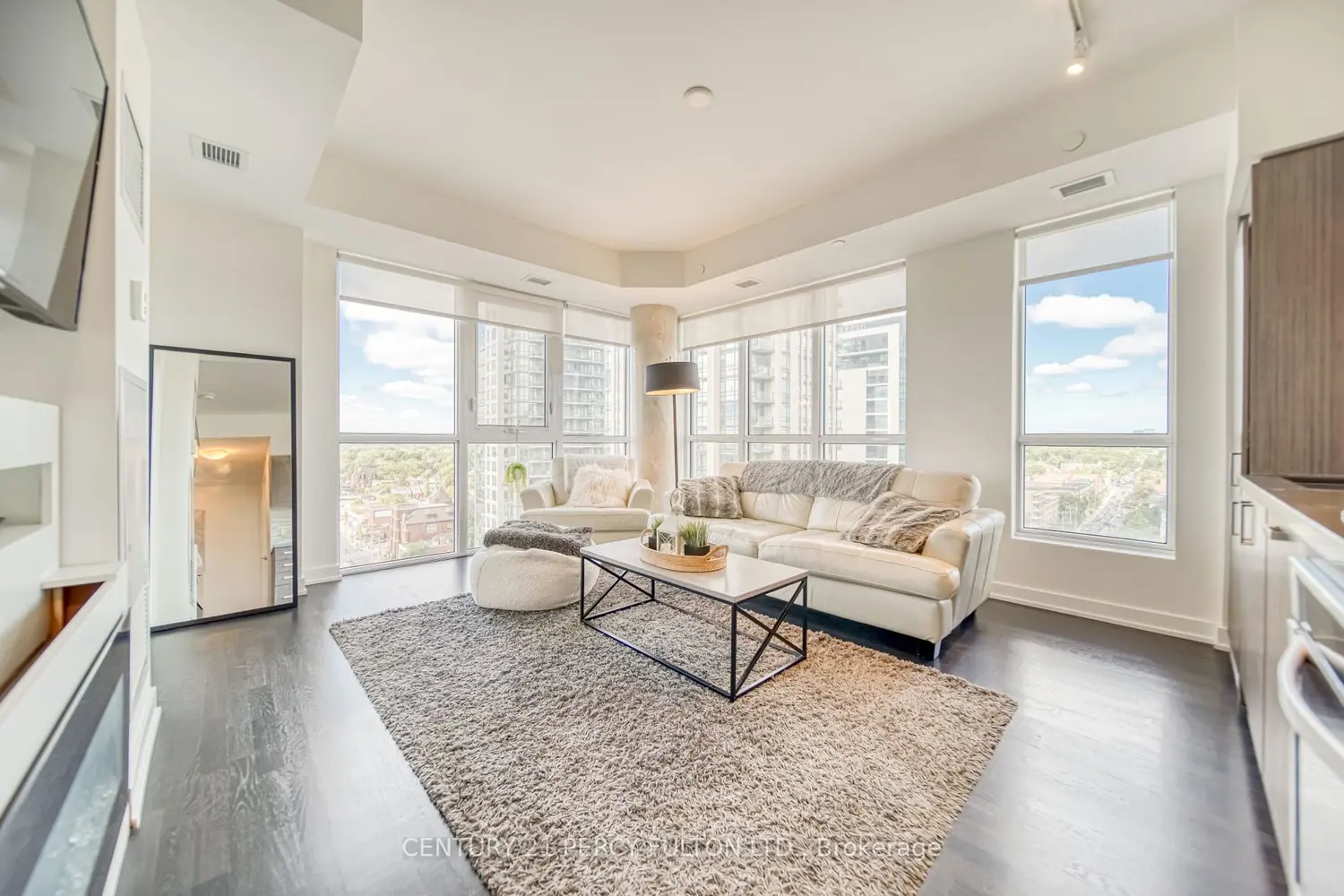 Additional image 6 of 501 St Clair Avenue 1211