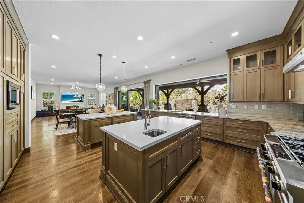 Additional image 84 of 127 Cruiser, Irvine, CA 92618