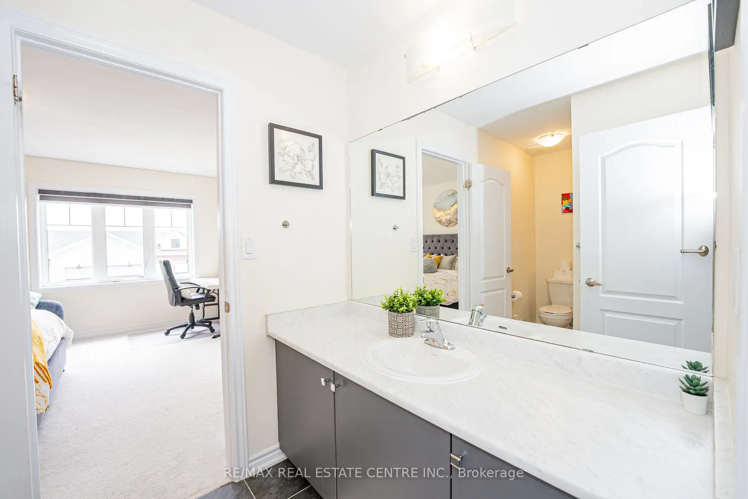 Additional image 17 of 22 Oaktree Drive