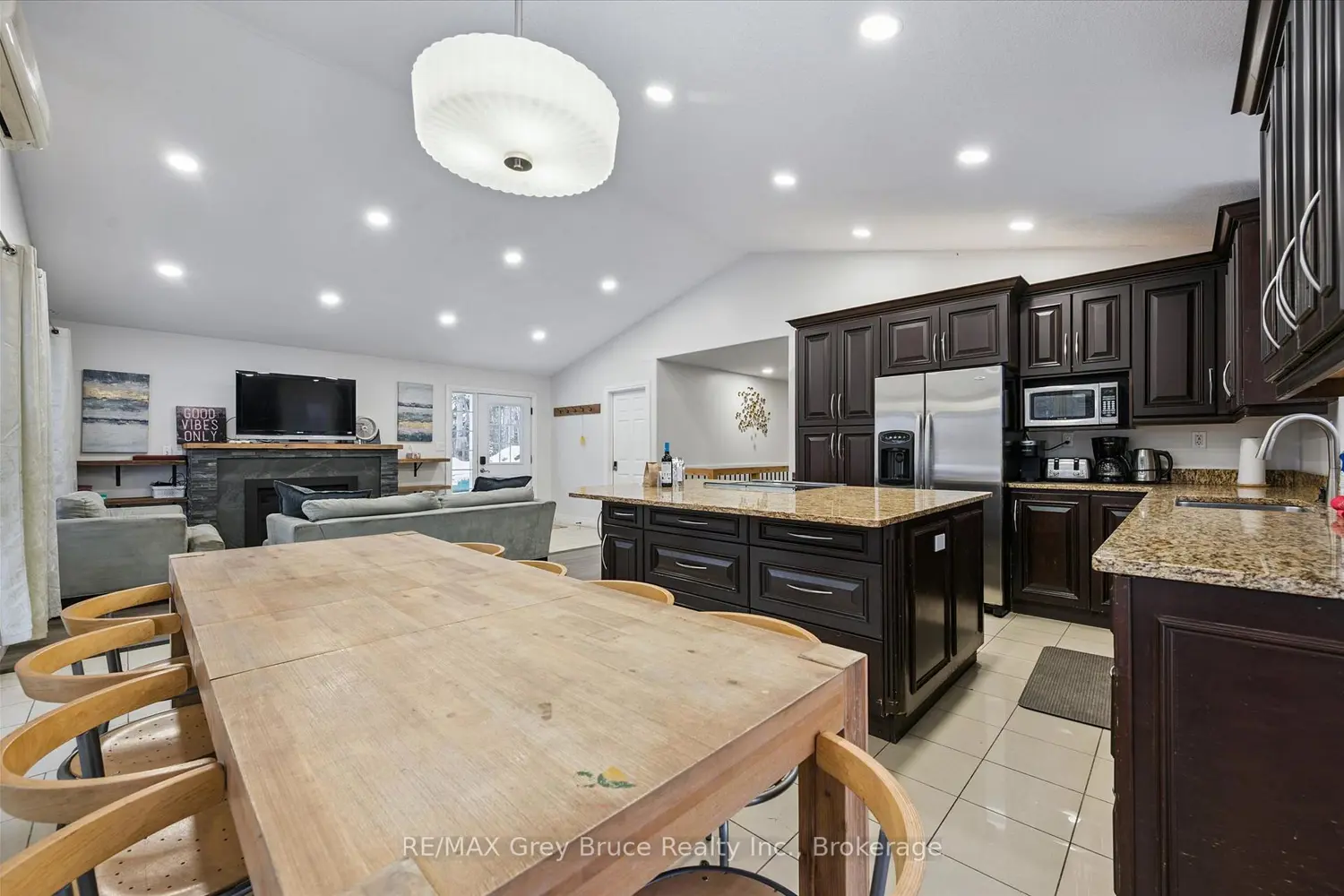 Additional image 5 of 3 Sugarbush Road