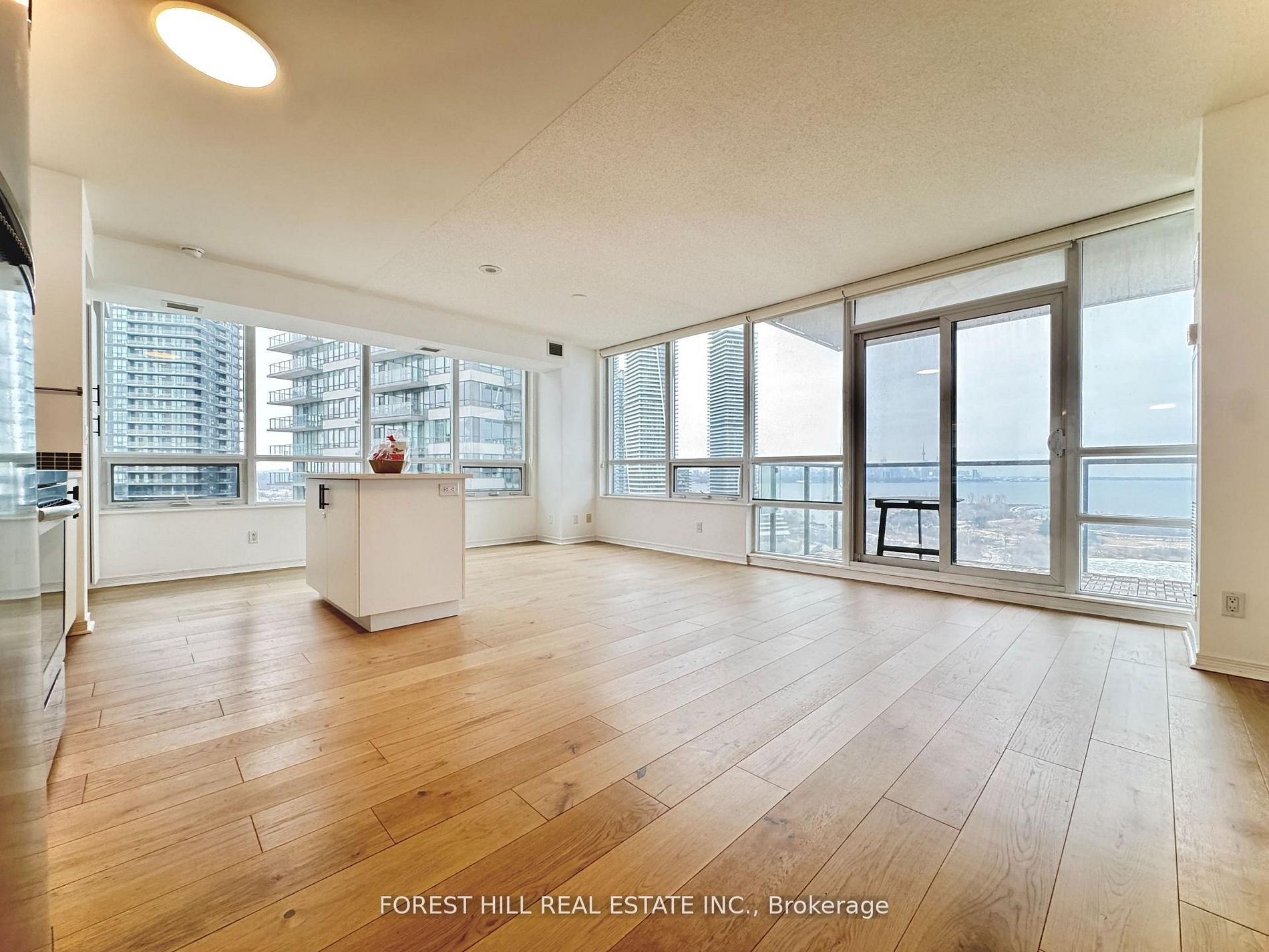 Additional image 3 of 1806-2240 Lake Shore Boulevard W, Toronto, ON, M8V 0B1